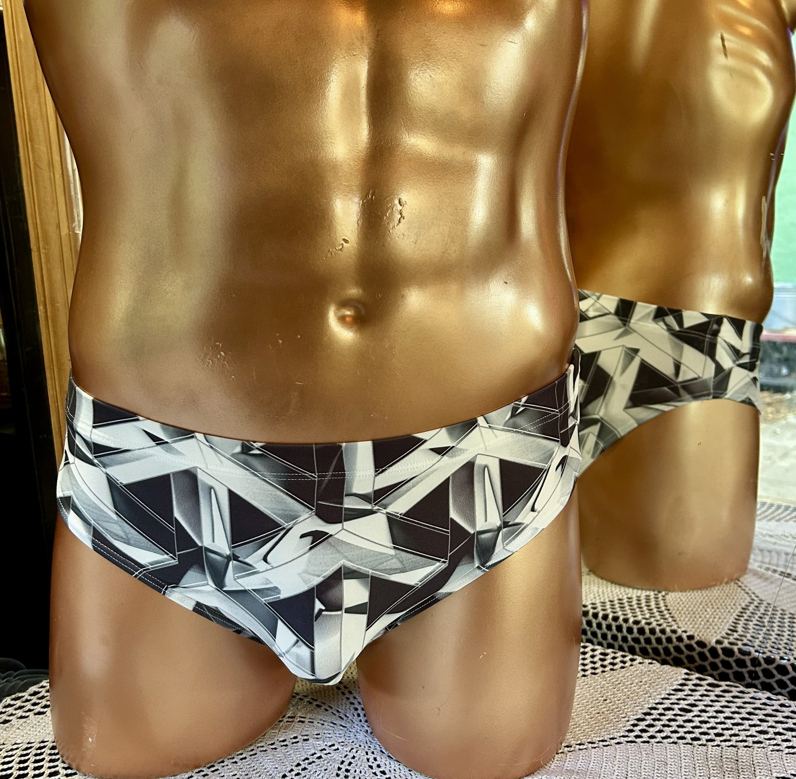 *Medium Black and Gray Digital Argus