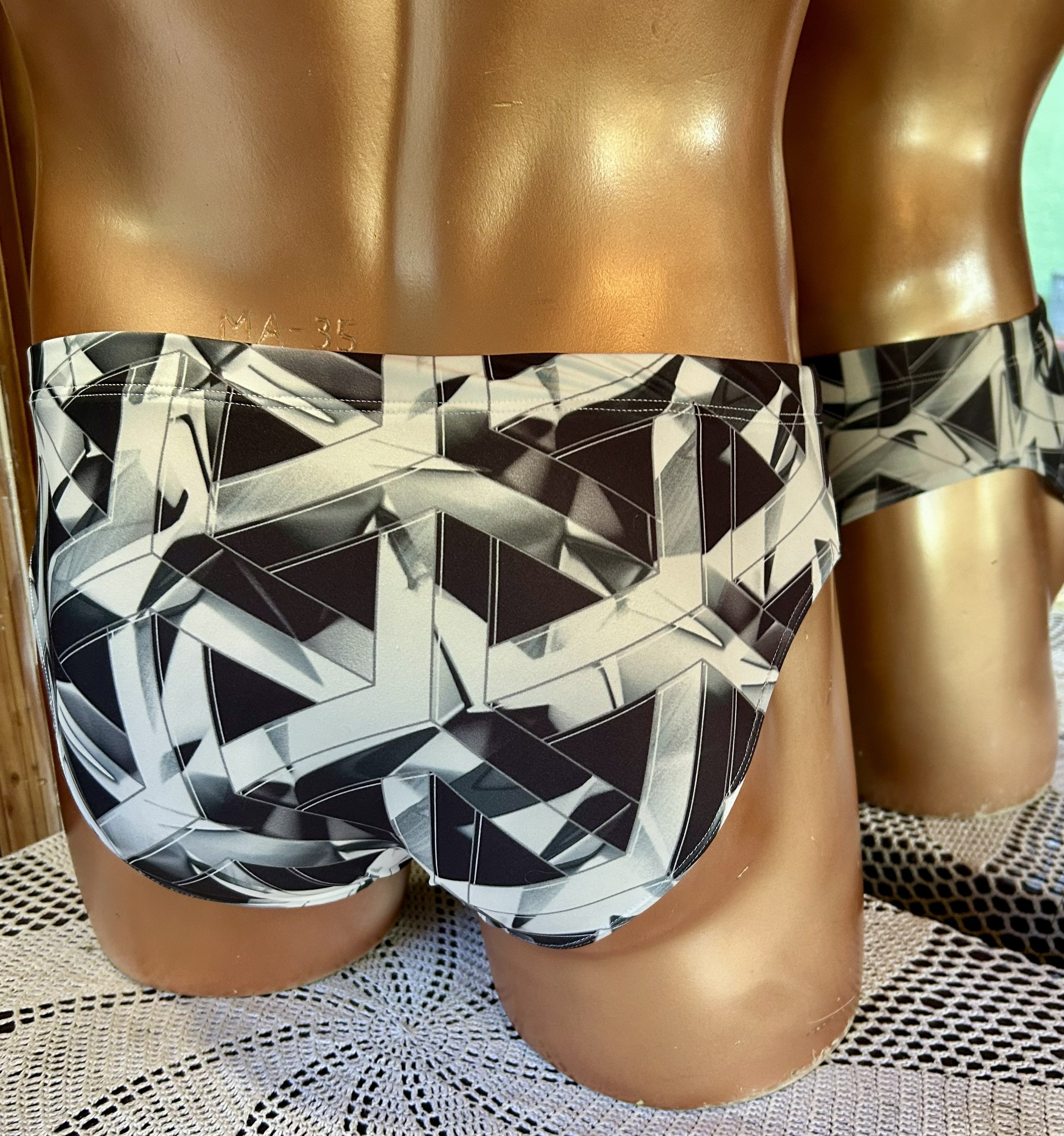 *Medium Black and Gray Digital Argus