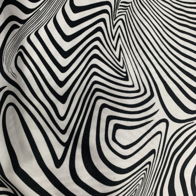 Black and white squiggle