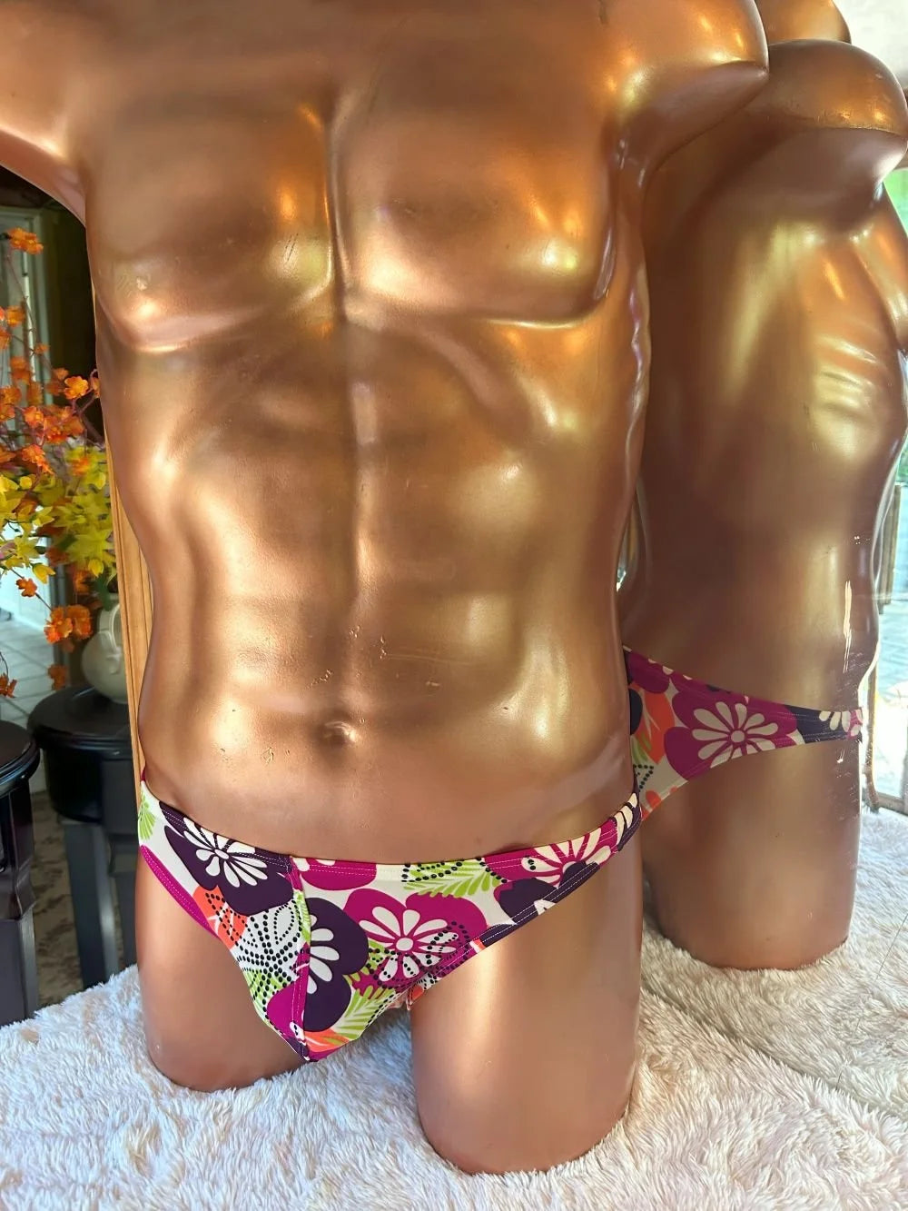 Small Janus in Crazy Daisies